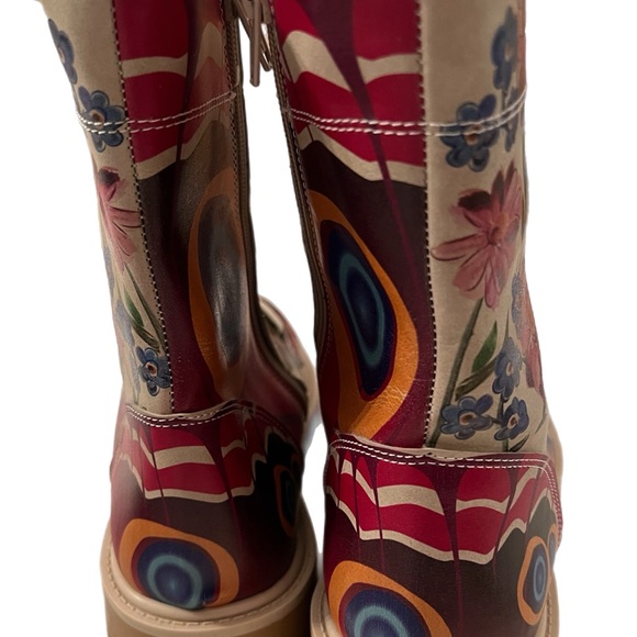 Floral Lace-Up Women's Boots - Picture 4 of 8